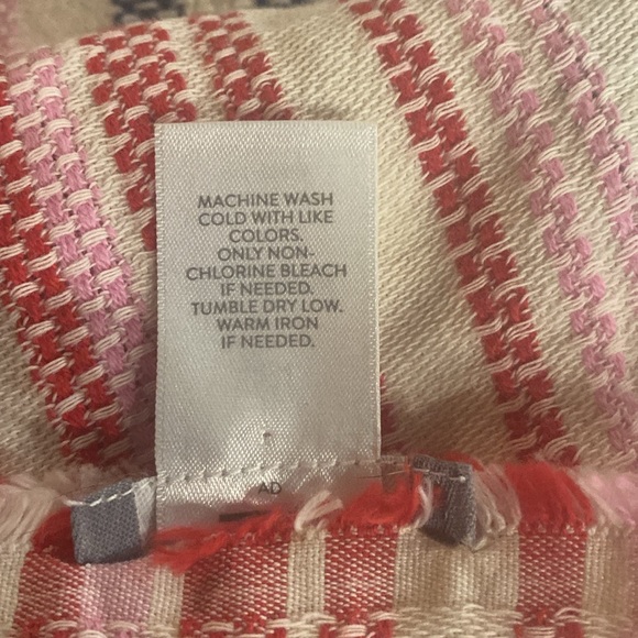 J. Jill Colorful Fringed Throw/Picnic Blanket, Size 4’ x 6’ - Picture 7 of 7